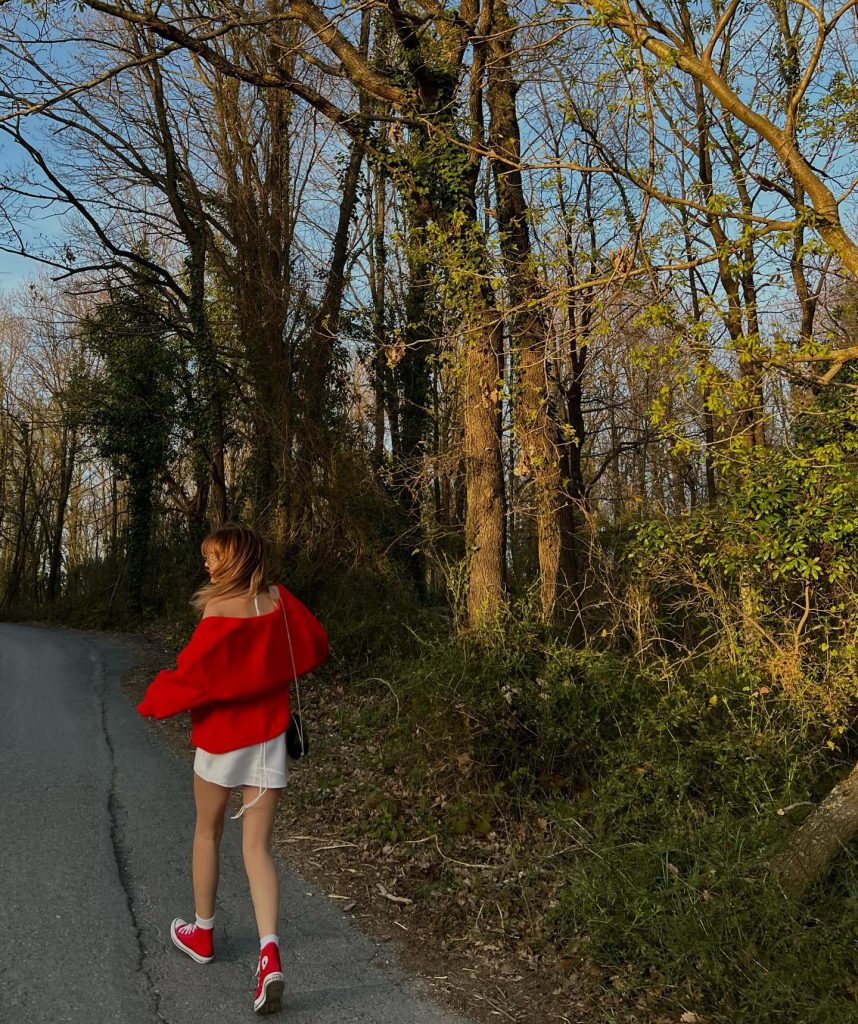 Cemre Solmaz looks nude pics