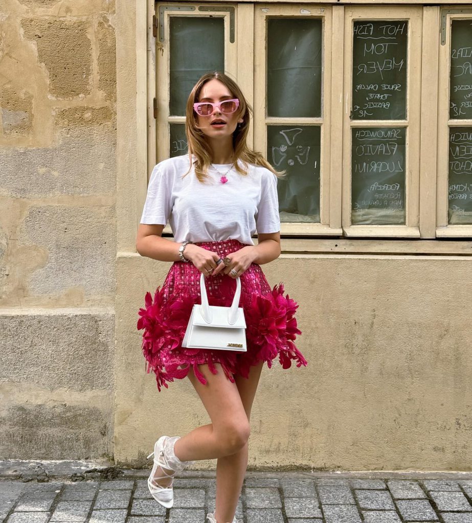 Cemre Solmaz looks pussy