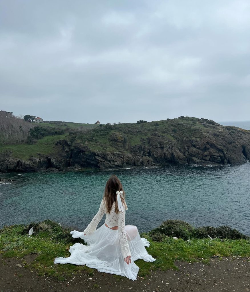 Cemre Solmaz looks sex