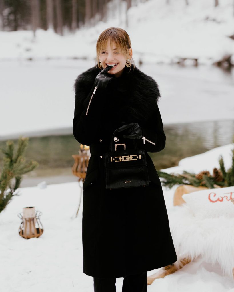 Cemre Solmaz poses hot images