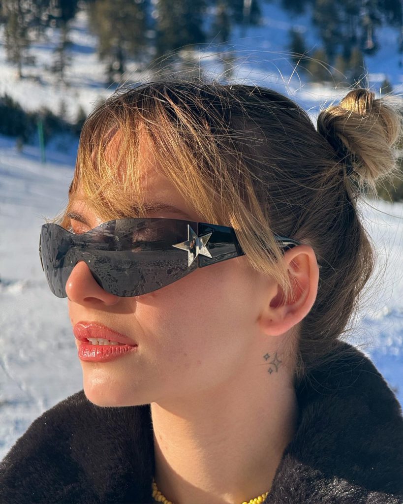 Cemre Solmaz smiles hot pics