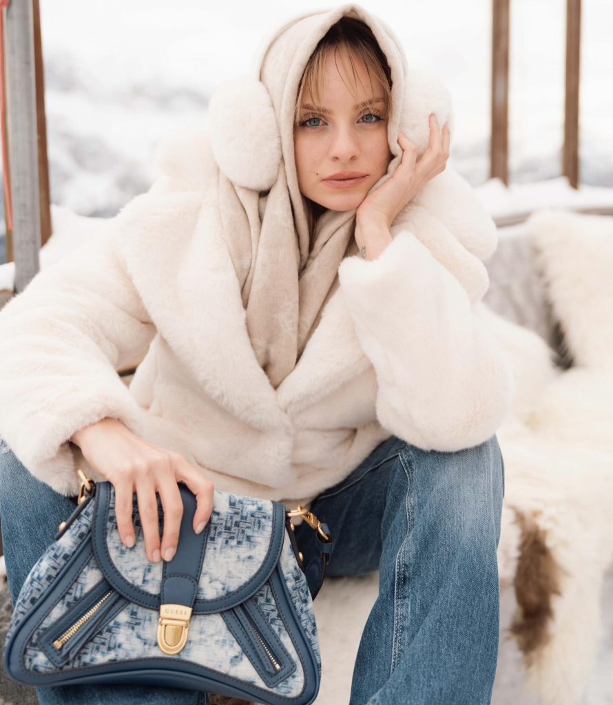 Cemre Solmaz smiles sex