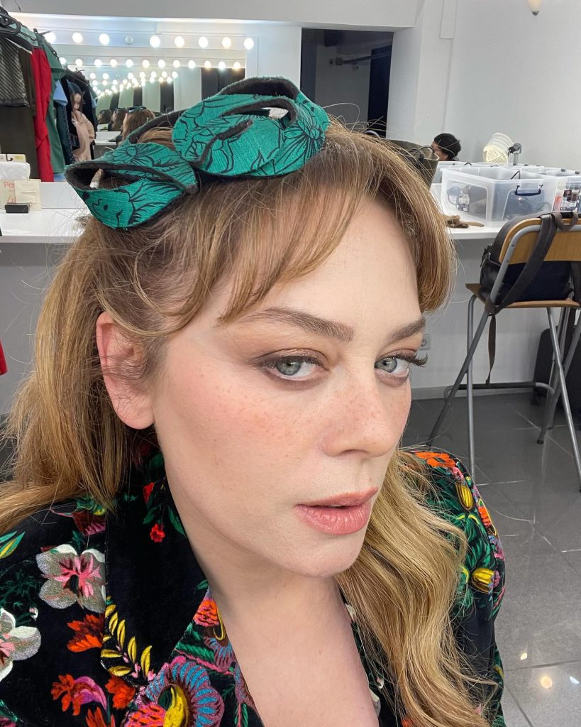 Demet Evgar hot photos