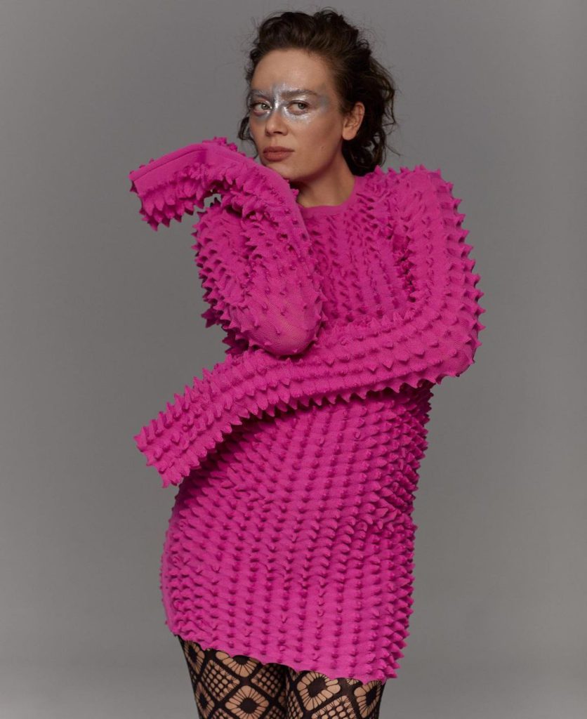 Demet Evgar looks xxx porn