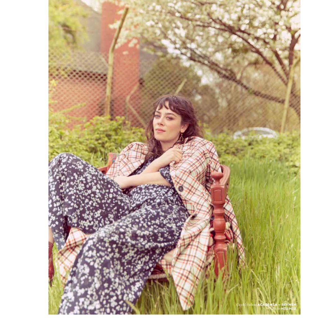 Demet Evgar modeling hot pics