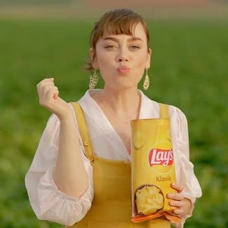 Demet Evgar poses sex