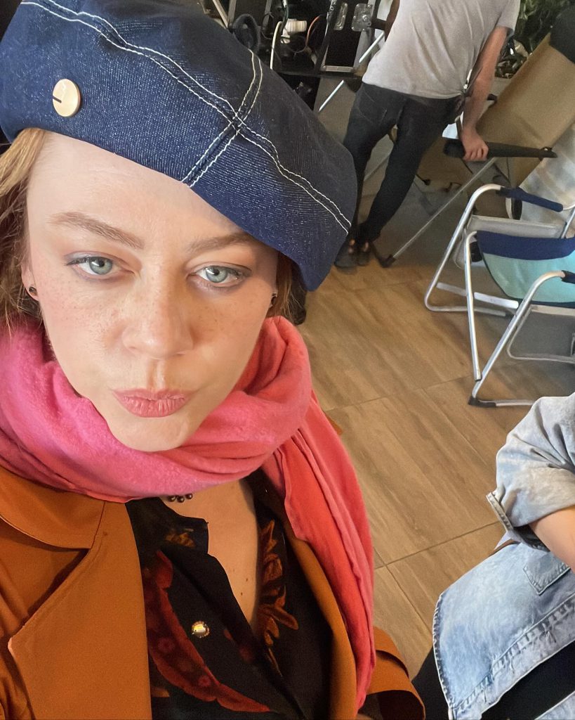 Demet Evgar smiles nude pics