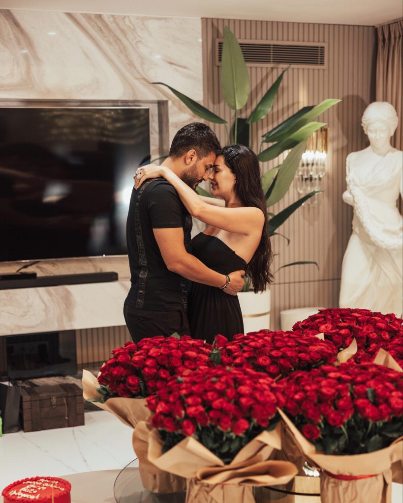 Dilan Polat beautiful hot pics