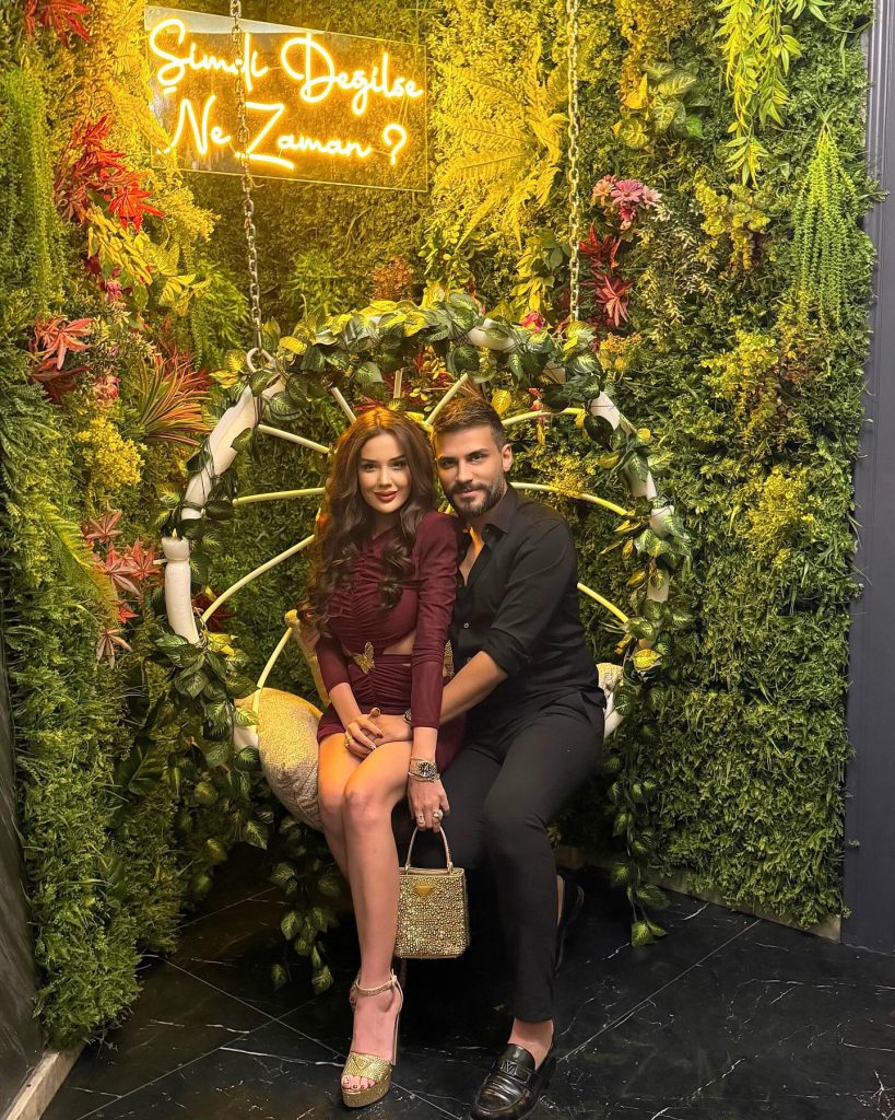 Dilan Polat depicts fire hot