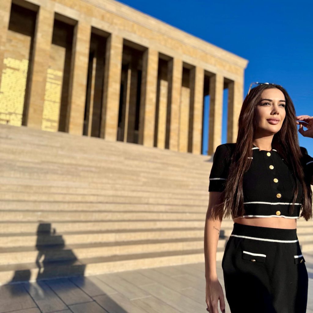 Dilan Polat depicts fire xxx