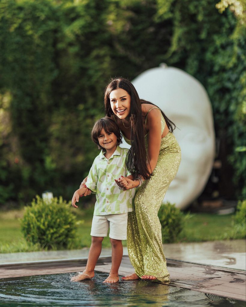 Dilan Polat looks xxx sex