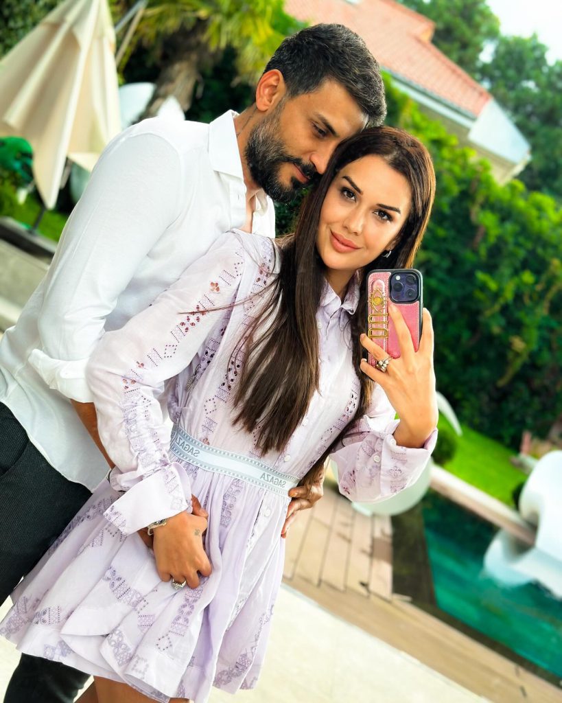 Dilan Polat modeling bikini