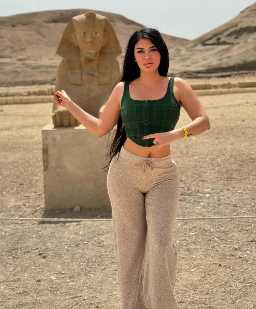 Ebru Polat ardent nude pics