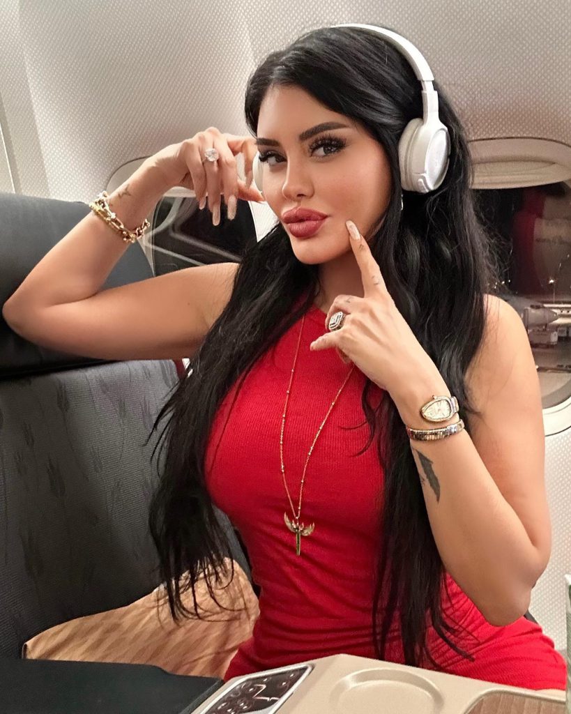 Ebru Polat looks fuck