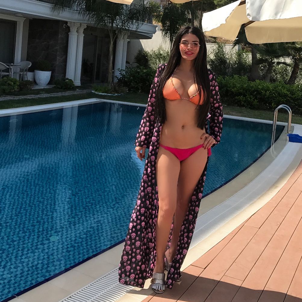 Ebru Polat looks hot xxx