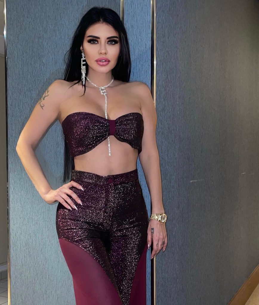 Ebru Polat looks pussy