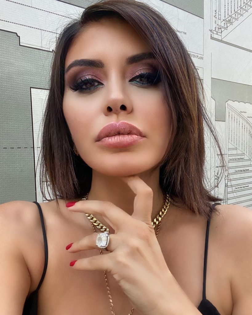 Ebru Polat poses naked