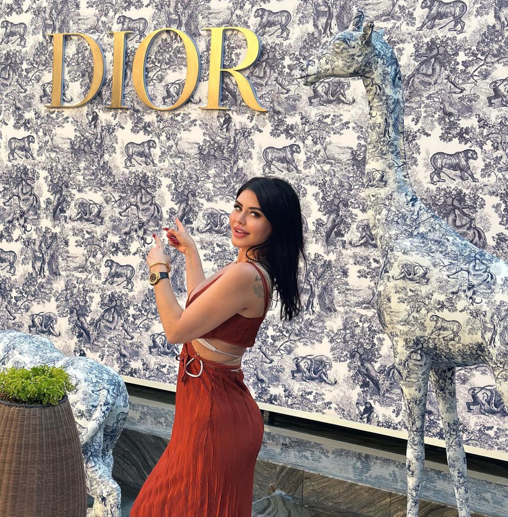 Ebru Polat poses naked