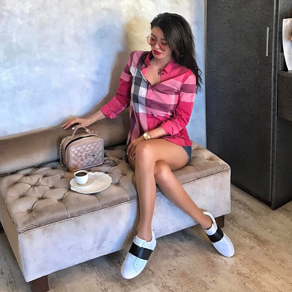 Ebru Polat poses xxx porn