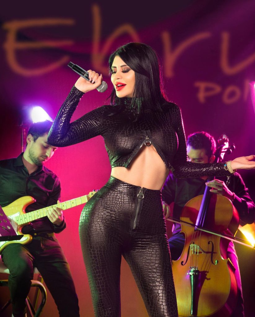 Ebru Polat smiles boobs