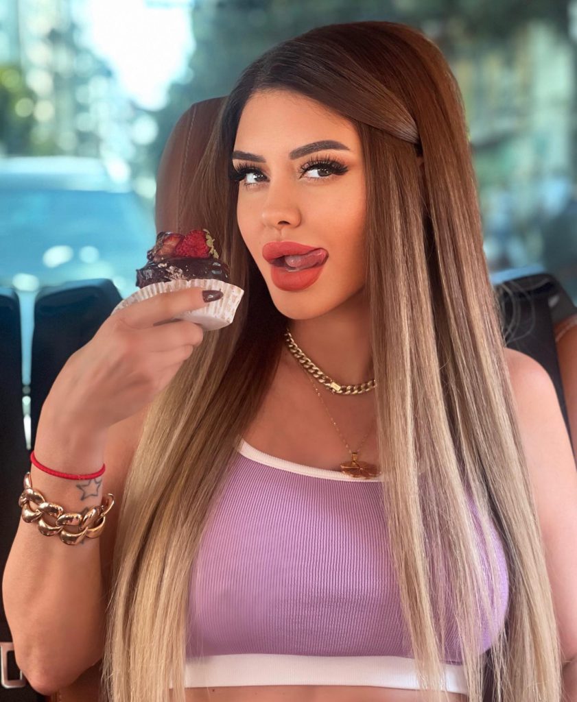 Ebru Polat smiles hot