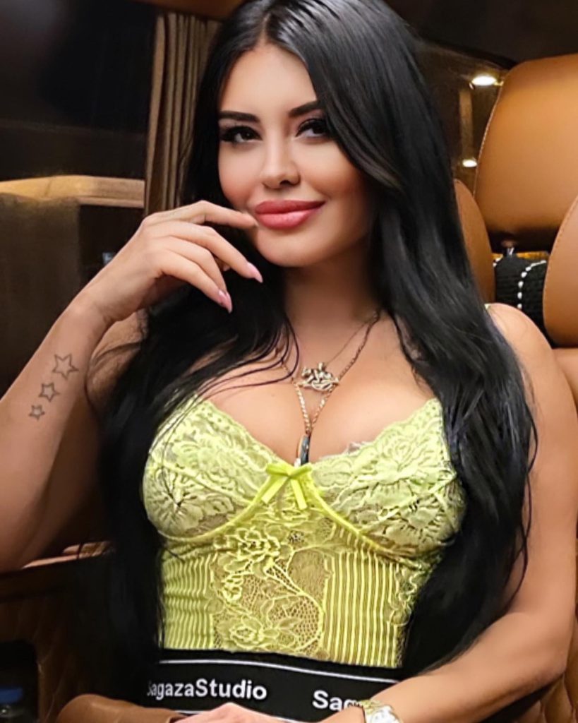 Ebru Polat smiles naked