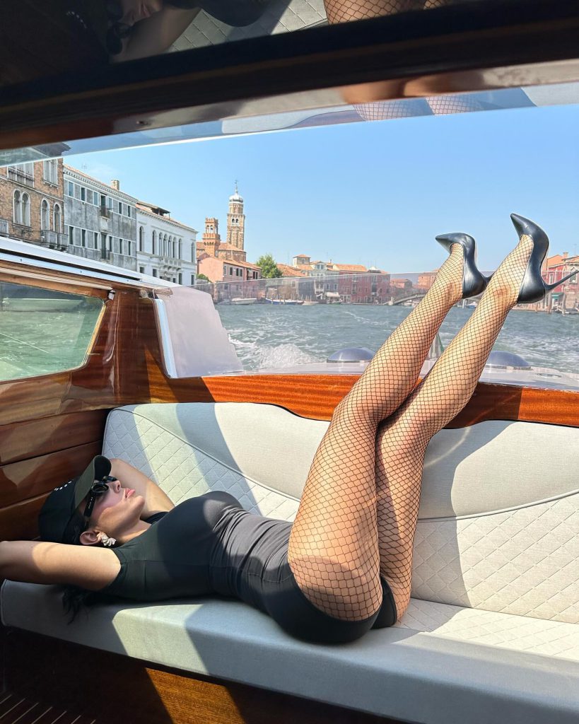 Georgina Rodríguez ardent naked