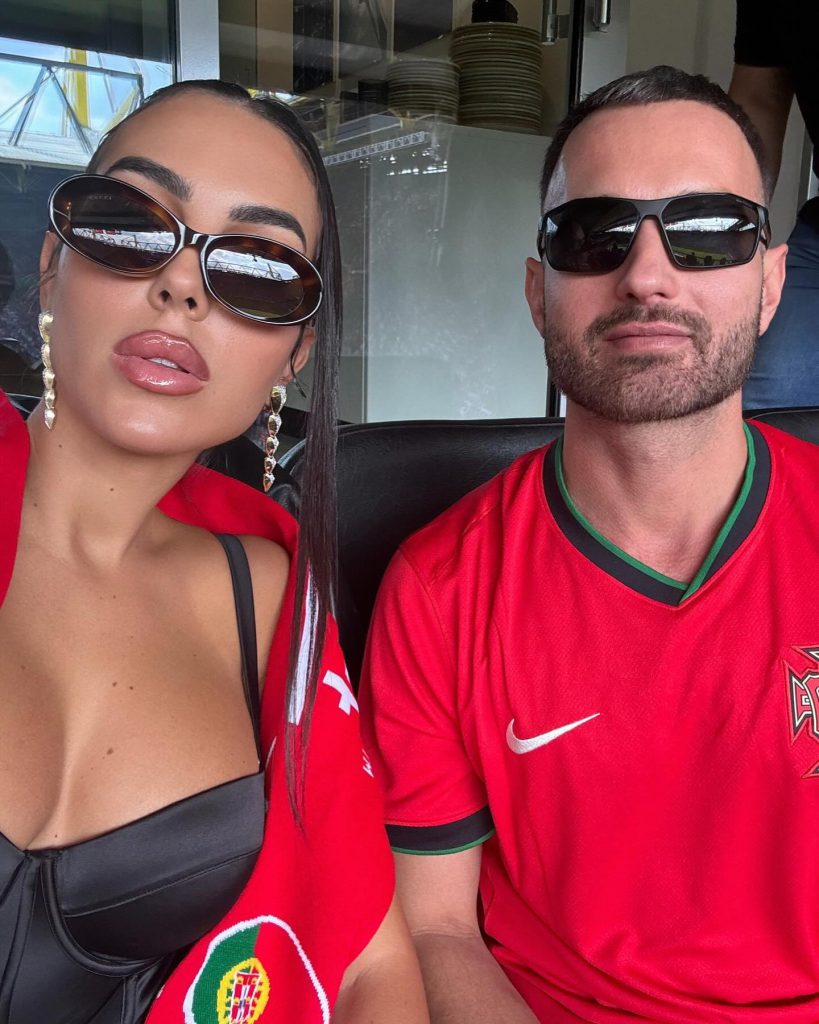 Georgina Rodríguez beautiful bikini