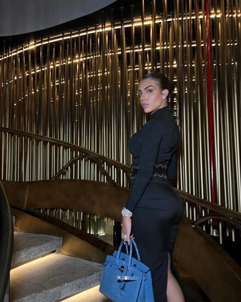 Georgina Rodríguez looks ass