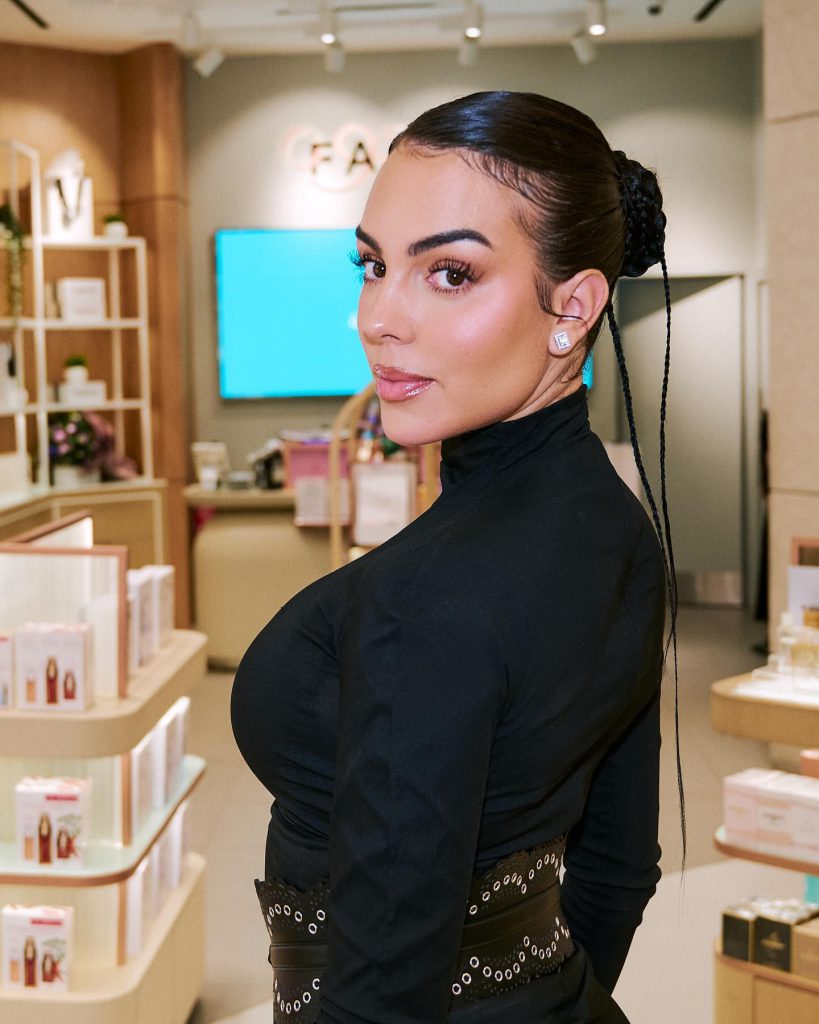 Georgina Rodríguez looks hot pics