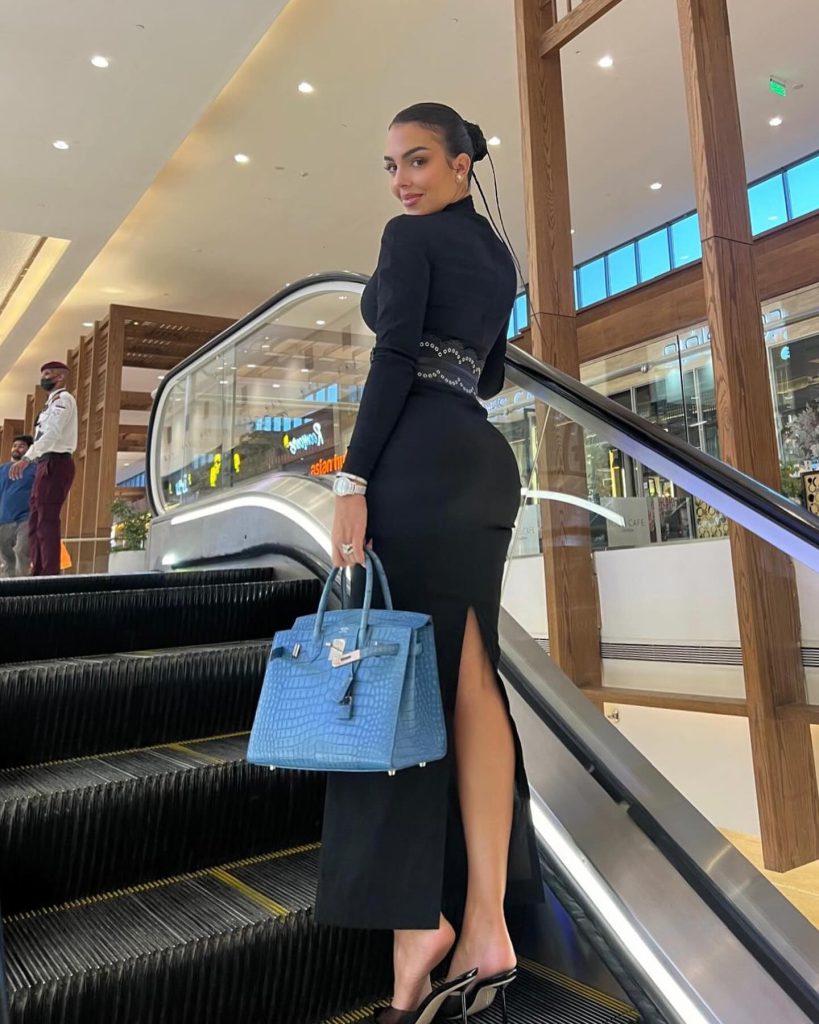 Georgina Rodríguez looks nude pics