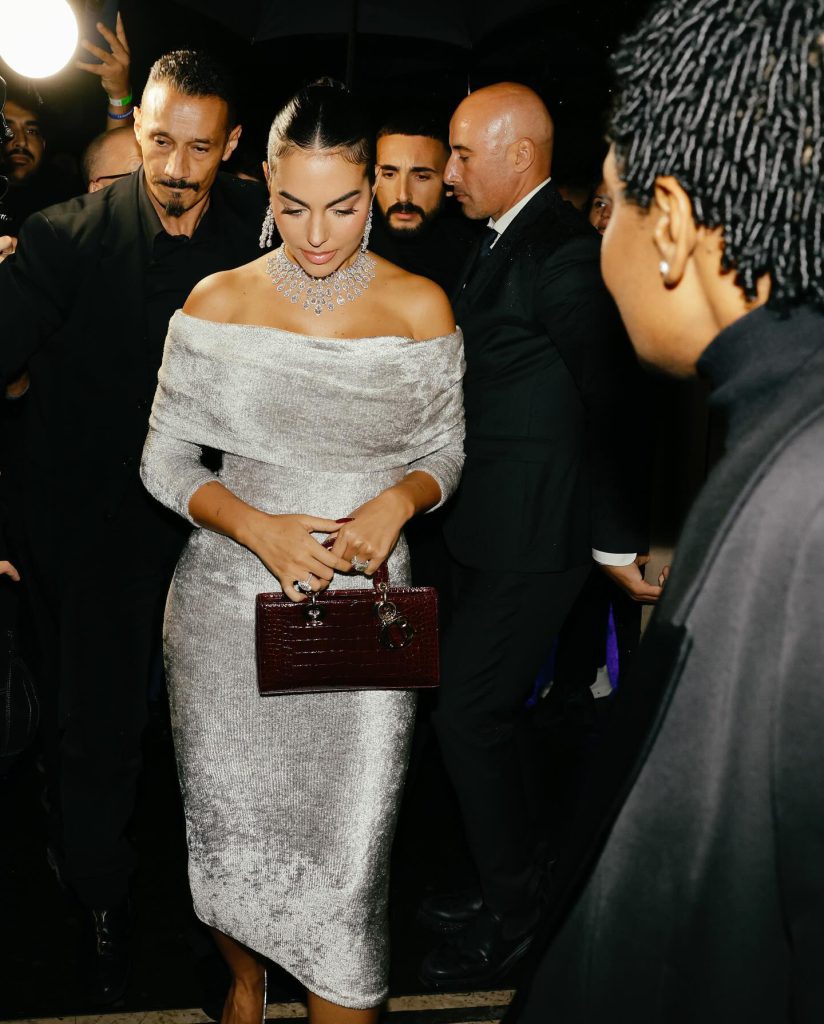 Georgina Rodríguez modeling hot pics