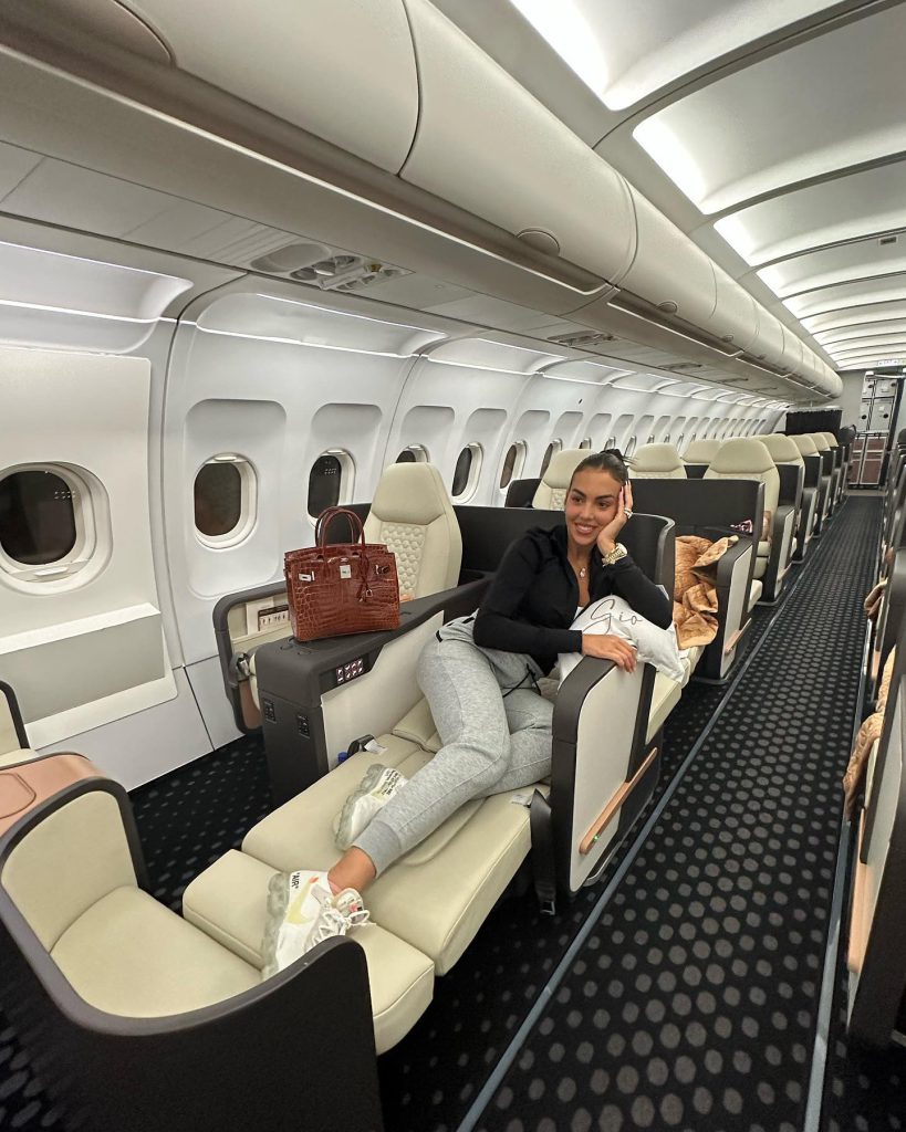 Georgina Rodríguez poses boobs