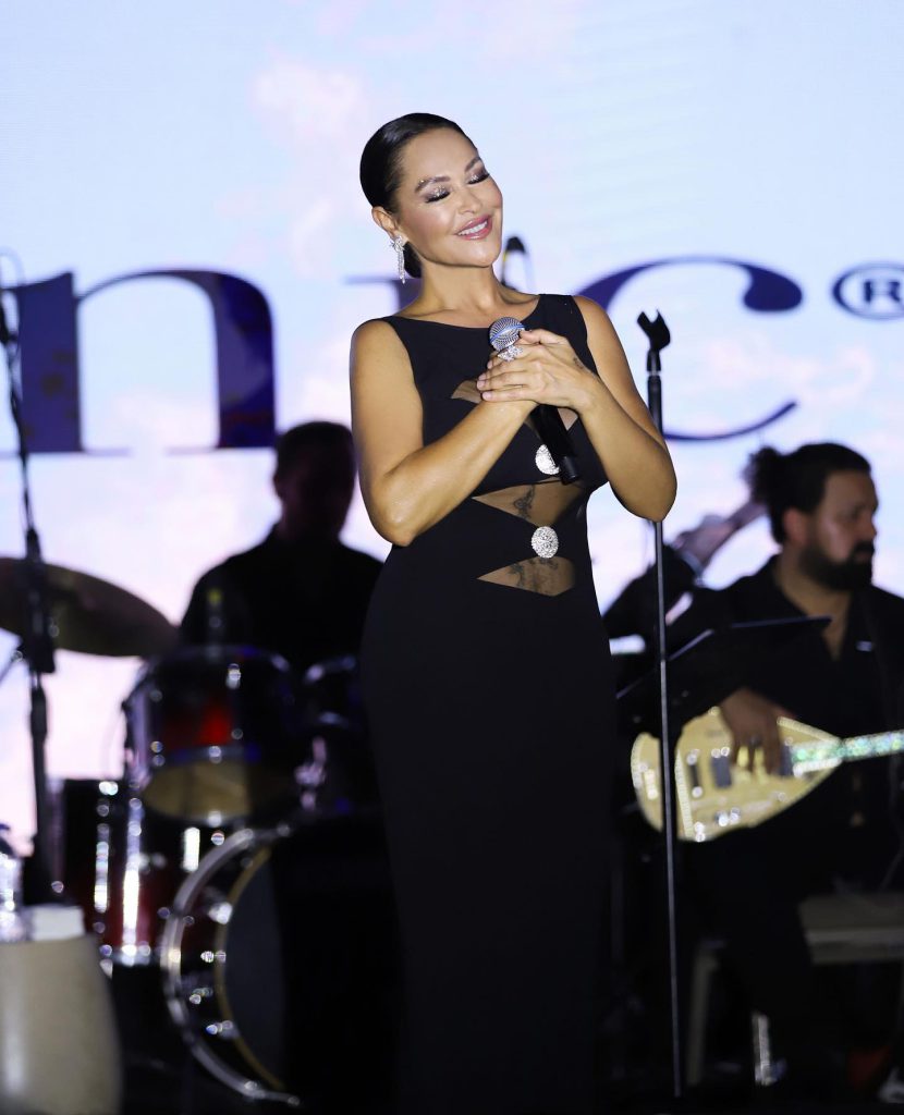 Hülya Avşar ardent porn