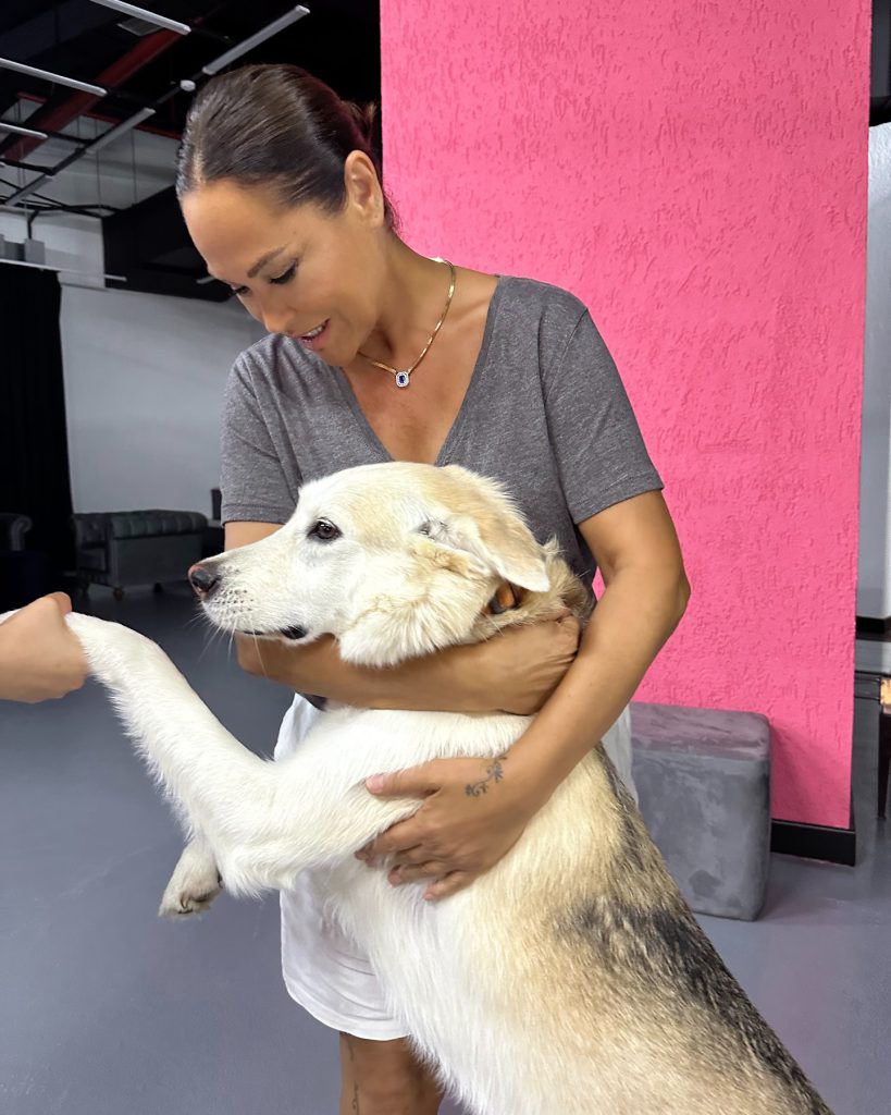 Hülya Avşar beautiful ass