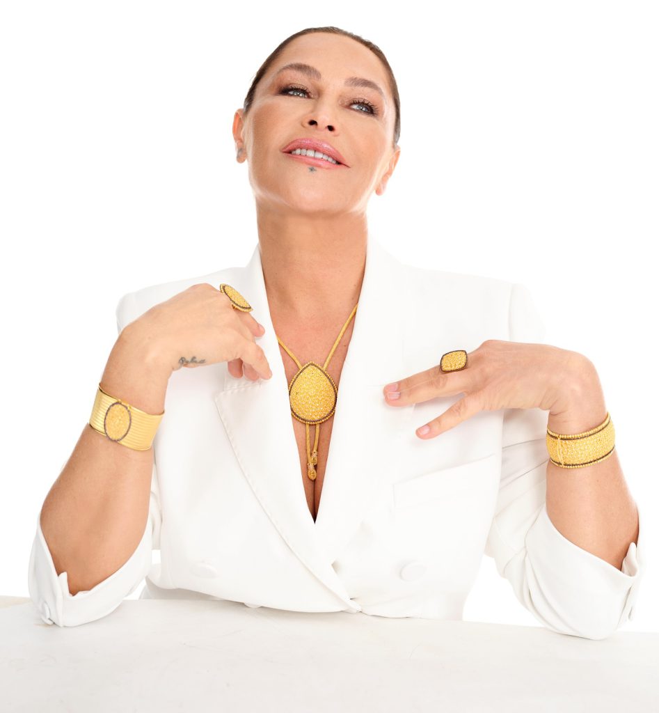 Hülya Avşar beautiful sex scenes