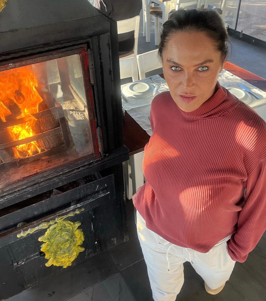 Hülya Avşar modeling hot