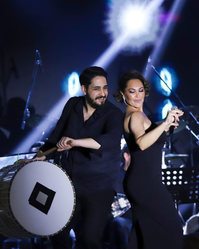 Hülya Avşar modeling hot xxx