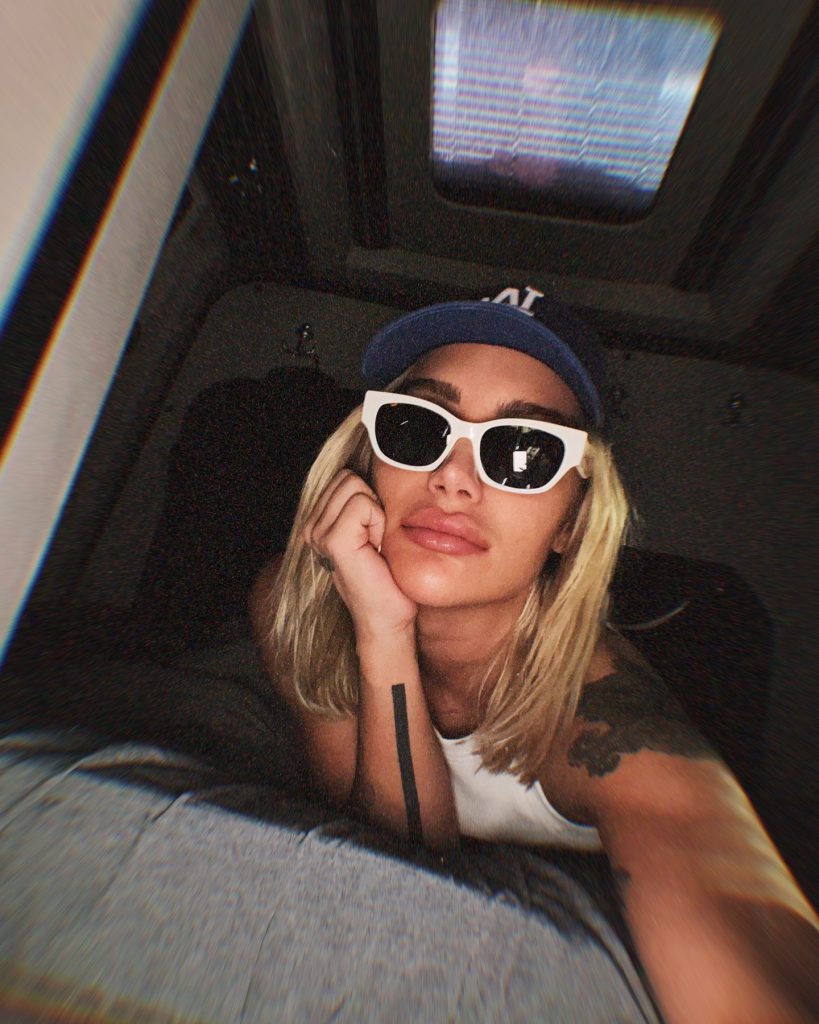 Irem Derici ardent naked