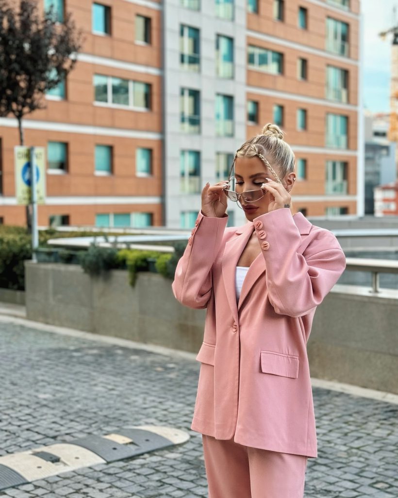 Irem Derici beautiful nudes