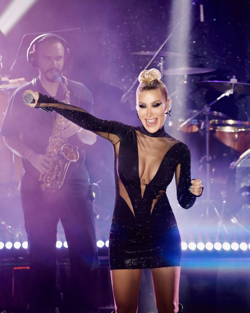 Irem Derici modeling hot bikini