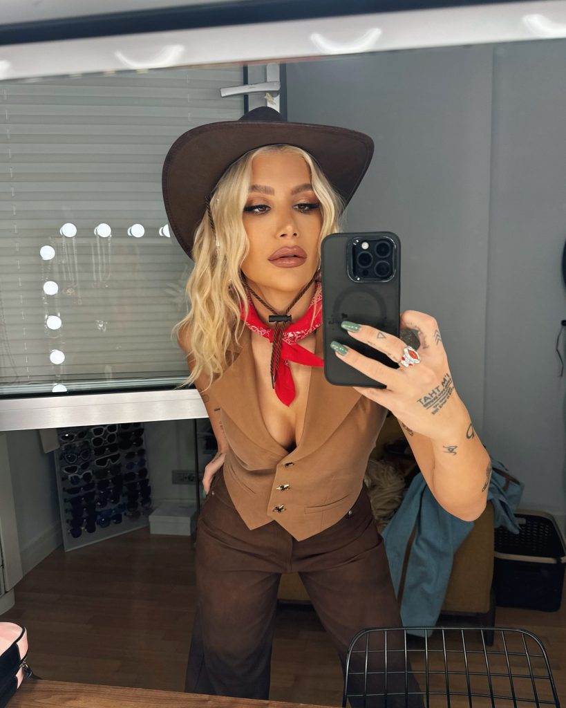 Irem Derici slut ass