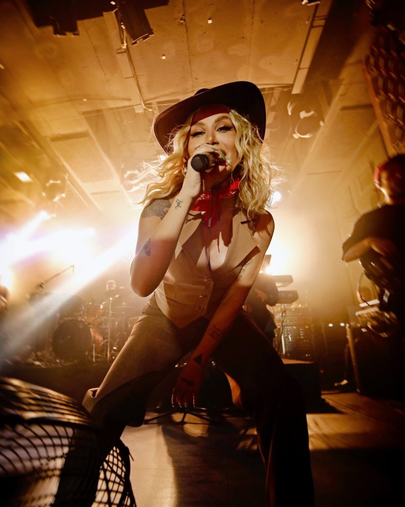 Irem Derici slut naked