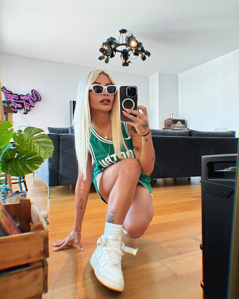 Irem Derici smiles sex