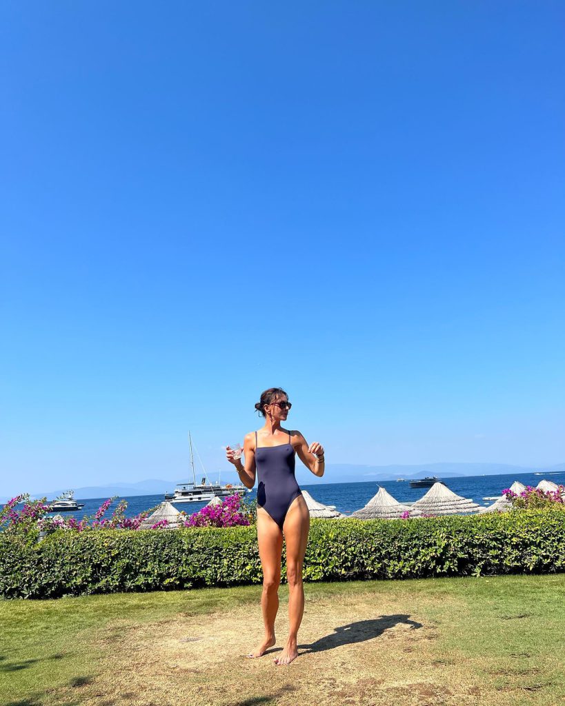 Nurgül Yeşilçay ardent boobs