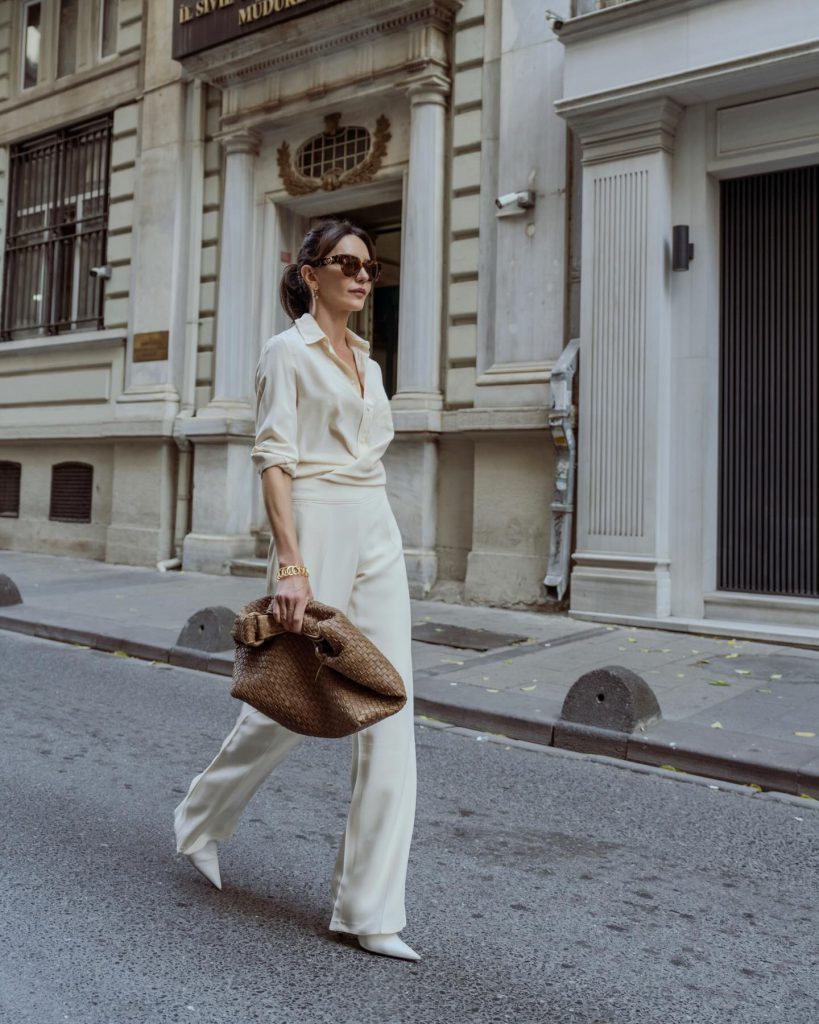 Nurgül Yeşilçay depicts fire boobs