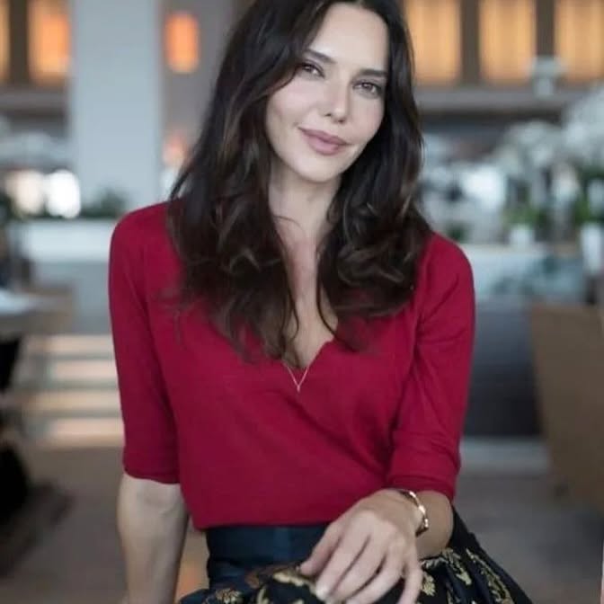 Nurgül Yeşilçay depicts fire hot xxx