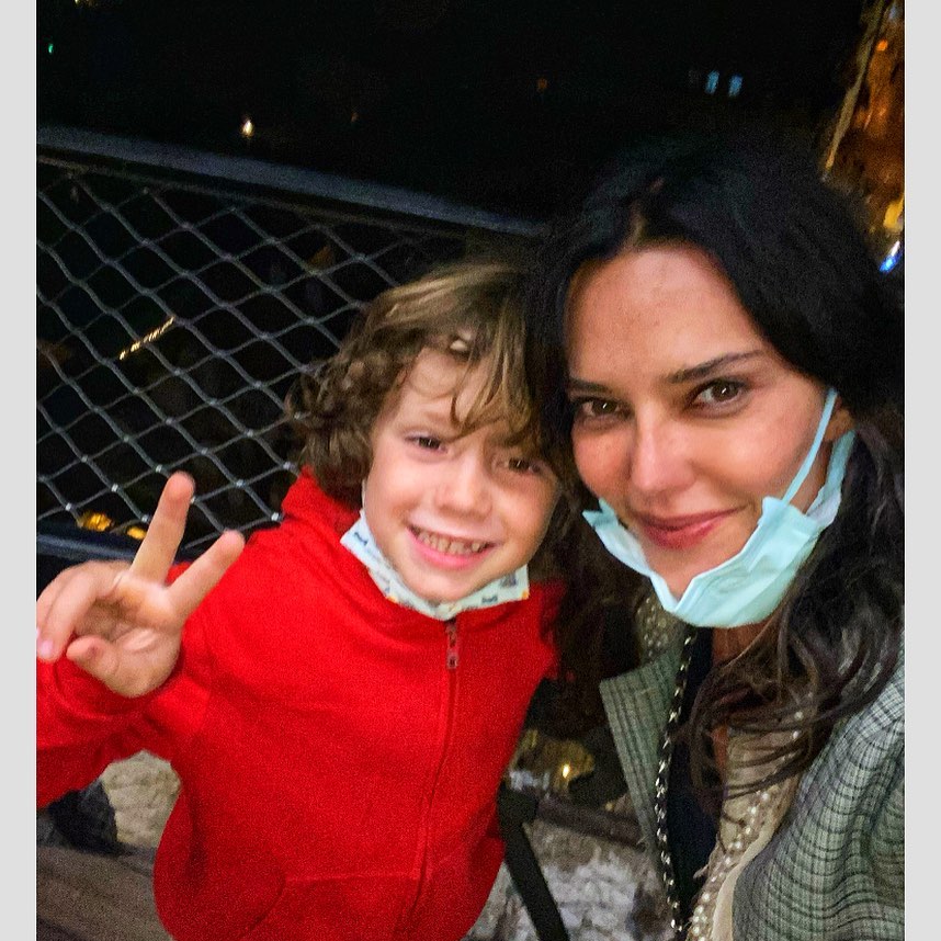 Nurgül Yeşilçay looks hot xxx