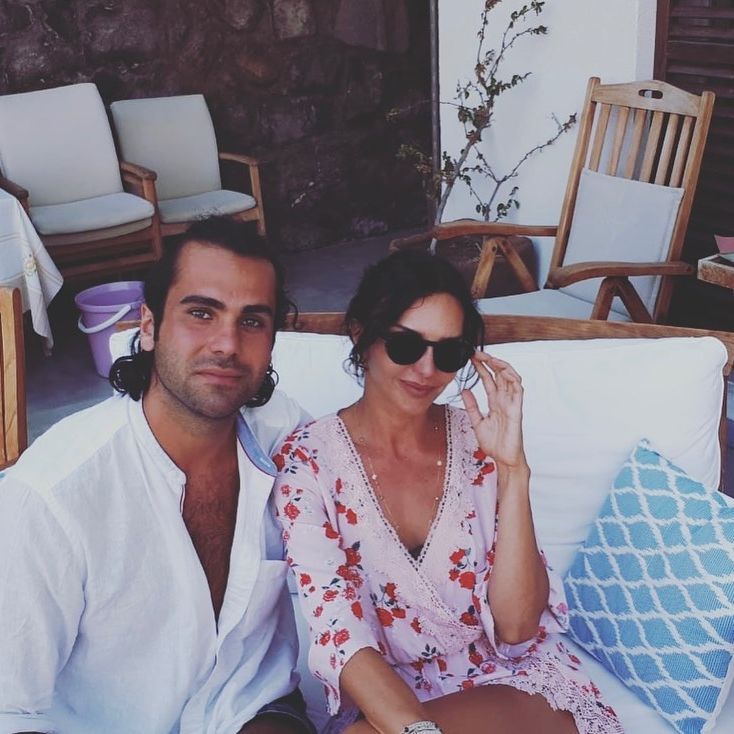 Nurgül Yeşilçay looks pussy