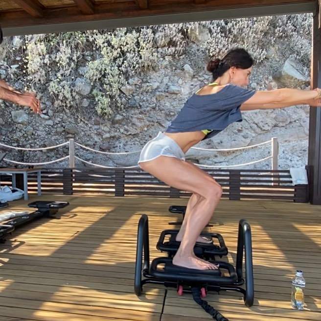 Nurgül Yeşilçay looks sexy